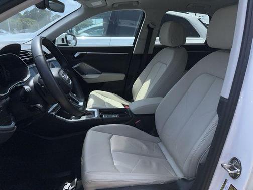 2022 Audi Q3 45 S line Premium Plus