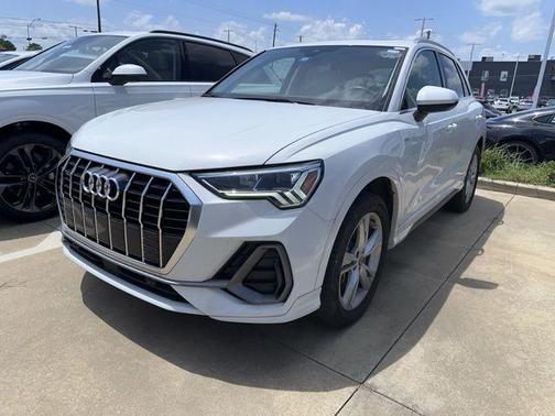 2022 Audi Q3 45 S line Premium Plus