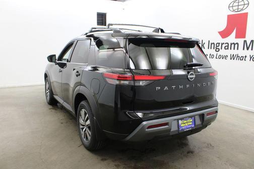 Super Black 2026 Nissan Pathfinder SL