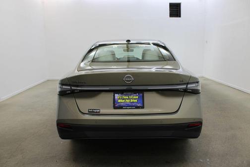 Bronze 2026 Nissan Sentra SL