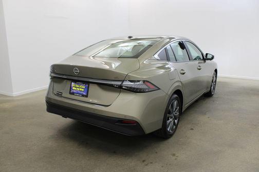 Bronze 2026 Nissan Sentra SL