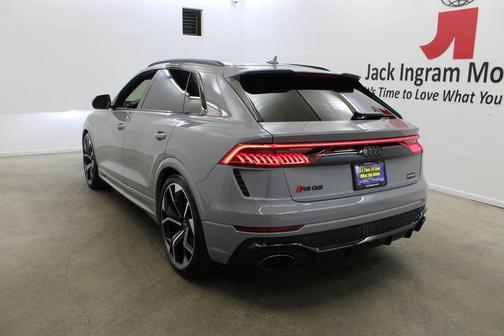 2024 Audi RS Q8 4.0T