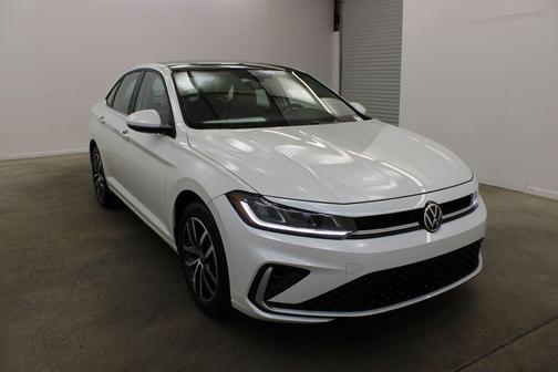 White Pearl 2026 Volkswagen Jetta 1.4T SE