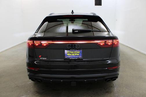 Mythos Black Metallic 2026 Audi SQ8 4.0T Prestige