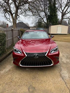 2025 Lexus ES 300h Base