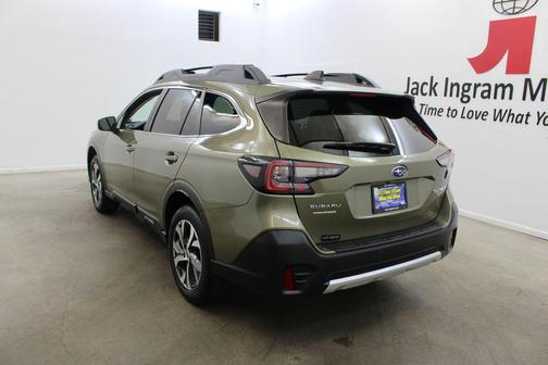 Green Metallic 2022 Subaru Outback Limited