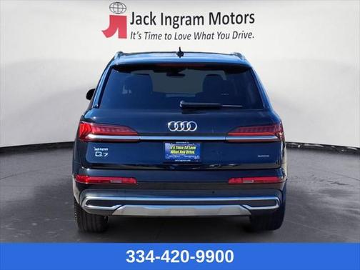 2024 Audi Q7 45 Premium Plus