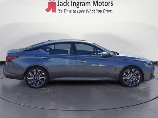 2023 Nissan Altima 2.5 SL