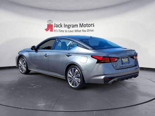 2023 Nissan Altima 2.5 SL