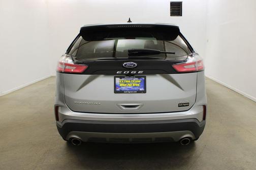 Silver Metallic 2023 Ford Edge Titanium