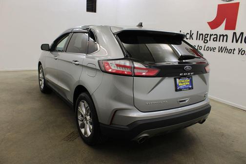 Silver Metallic 2023 Ford Edge Titanium