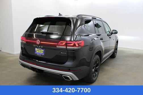 2026 Volkswagen Atlas Peak Edition