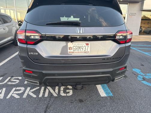 2025 Honda Pilot Black Edition