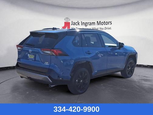 2023 Toyota RAV4 Hybrid SE