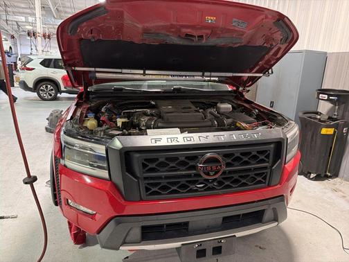 Red Alert 2022 Nissan Frontier PRO-4X