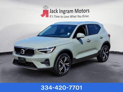 2023 Volvo XC40 B5 Core