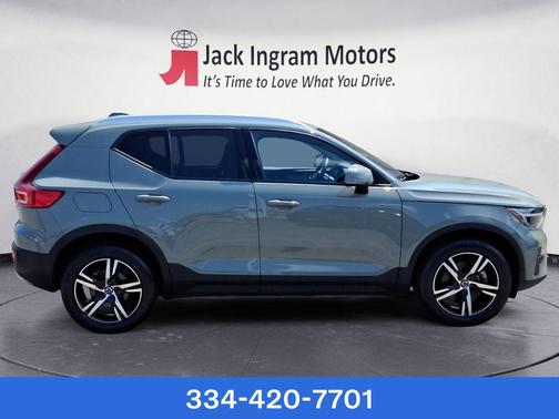 2023 Volvo XC40 B5 Core