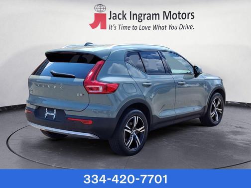 2023 Volvo XC40 B5 Core