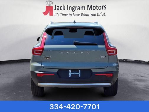 2023 Volvo XC40 B5 Core