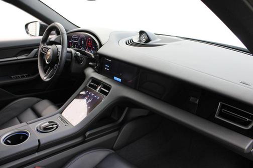 2025 Porsche Taycan 4