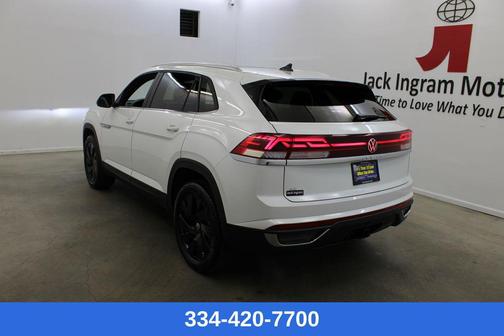 2026 Volkswagen Atlas Cross Sport 2.0T SE w/Technology