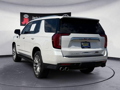 White Frost Tricoat 2022 GMC Yukon Denali