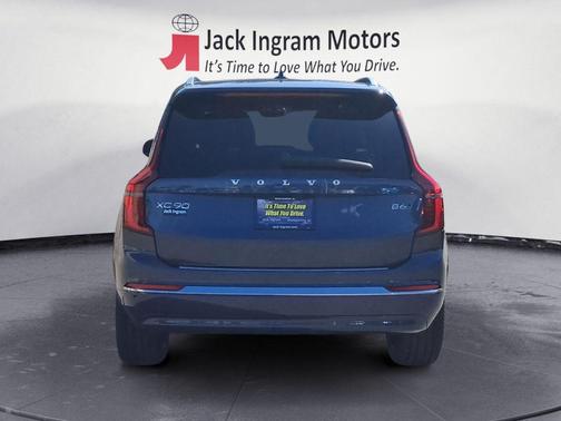 2026 Volvo XC90 B6 Plus 7-Seater