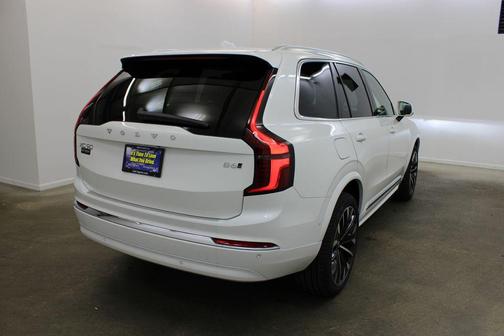 Crystal White Pearl 2026 Volvo XC90 Ultra, B6 AWD Gas (mild hybrid), Gasoline, Bright, 6 Seats