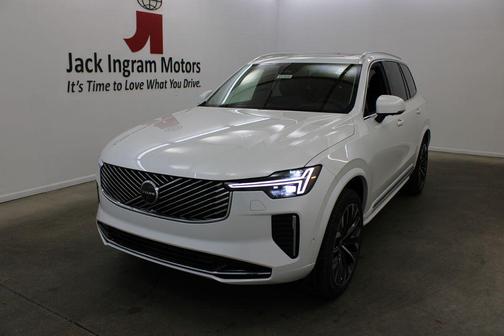 Crystal White Pearl 2026 Volvo XC90 Ultra, B6 AWD Gas (mild hybrid), Gasoline, Bright, 6 Seats