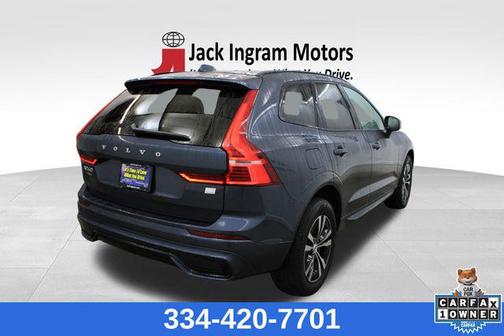 2024 Volvo XC60 Recharge Plug-In Hybrid T8 Core Dark Theme