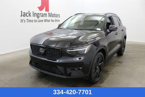 2026 Volvo XC40 Black Edition Ultra, B5 AWD Gas (mild hybrid)