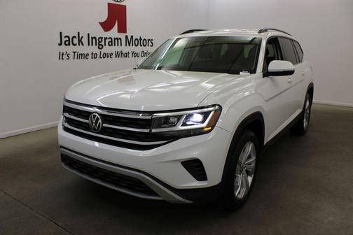 Pure White 2022 Volkswagen Atlas 2.0T SE w/Technology