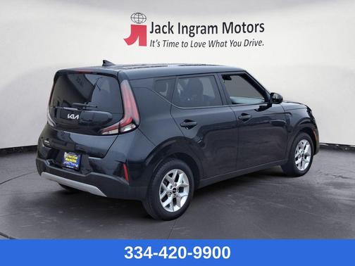 2023 Kia Soul LX