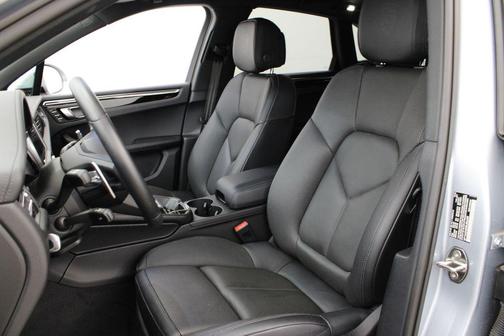 2024 Porsche Macan T