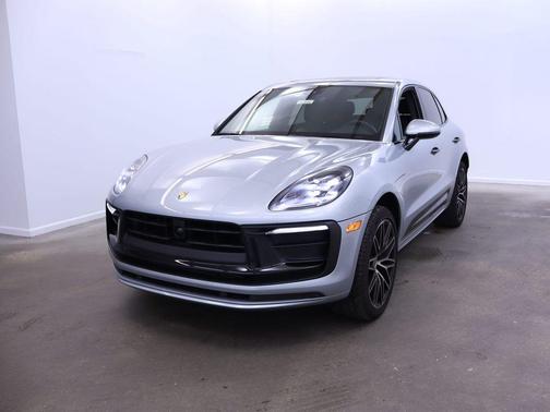 2024 Porsche Macan T