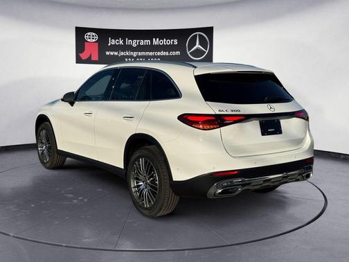 2026 Mercedes-Benz GLC 300 Base