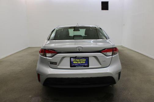 Classic Silver Metallic 2024 Toyota Corolla LE