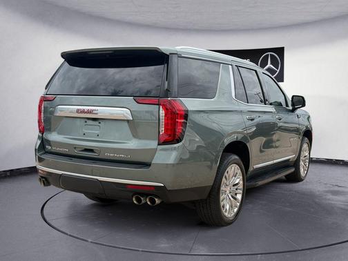 Frosted Pine Metallic 2023 GMC Yukon Denali
