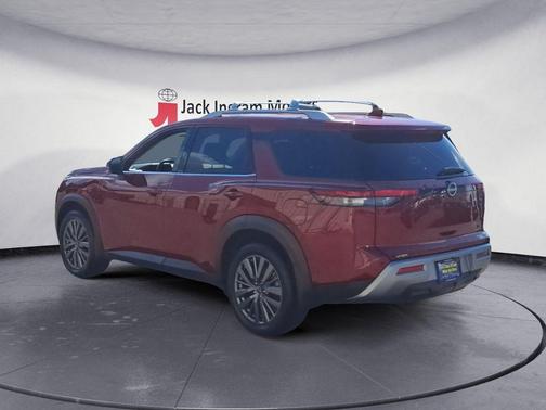2024 Nissan Pathfinder SL FWD