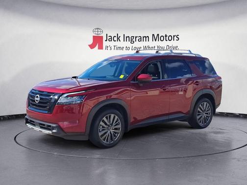 2024 Nissan Pathfinder SL FWD