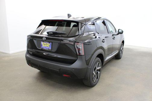 Super Black 2026 Nissan Kicks SV