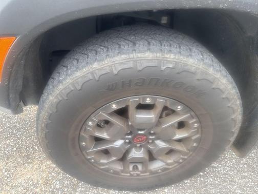 Boulder Gray 2023 Nissan Frontier PRO-4X