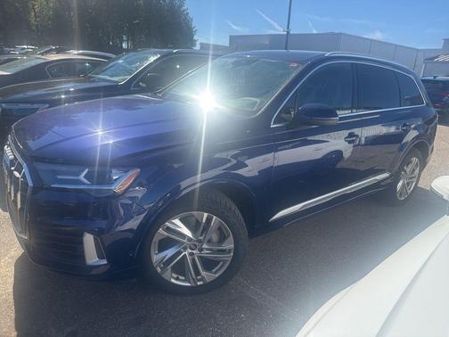 2021 Audi Q7 55 Premium Plus