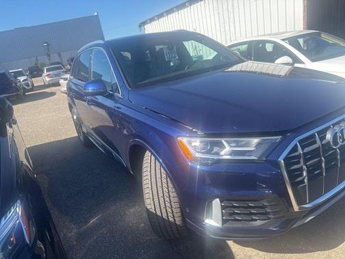 2021 Audi Q7 55 Premium Plus