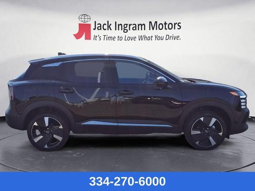 2025 Nissan Kicks SR