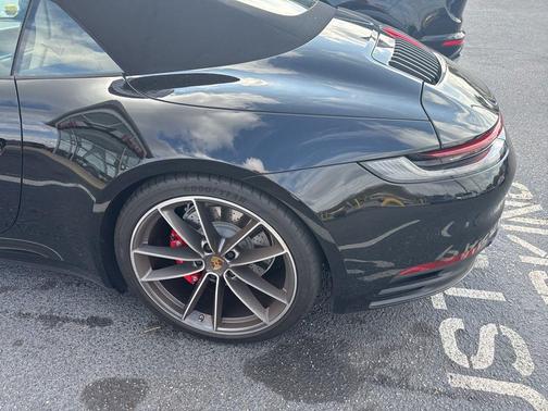 2021 Porsche 911 Carrera 4S