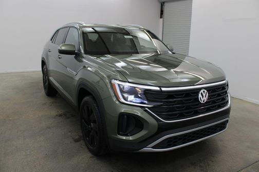 Avocado Green Pearl 2026 Volkswagen Atlas Cross Sport 2.0T SE w/Technology