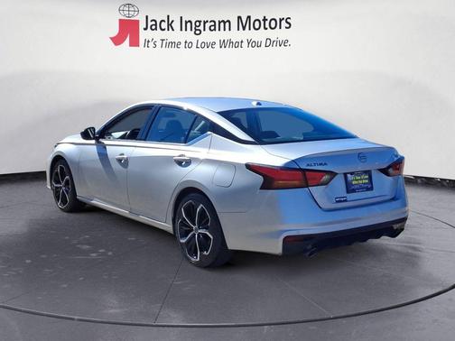 2024 Nissan Altima SR FWD