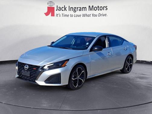 2024 Nissan Altima SR FWD