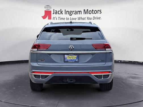 2023 Volkswagen Atlas Cross Sport 3.6L V6 SEL Premium R-Line